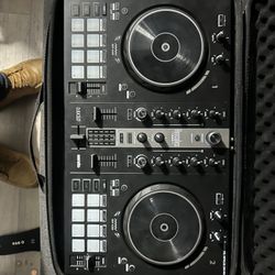 Hercules DJControl Inpulse 300 MK2 DJ controller.