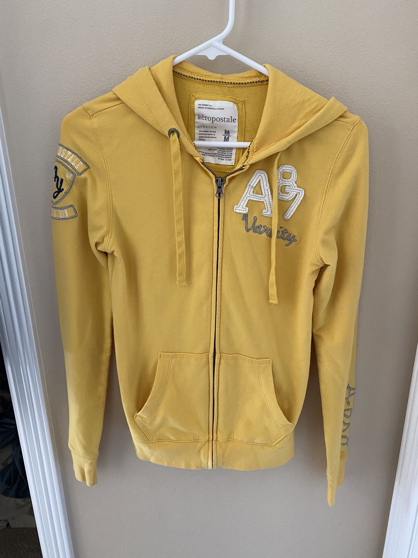 Women’s Zip-Up Sweatshirt (M)