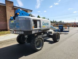Genie S-65 (Diesel 65' Boom Lift)
