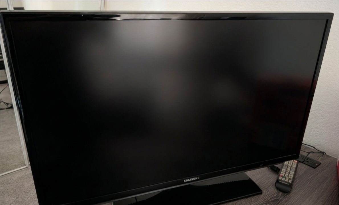 Samsung 32" TV (2012)