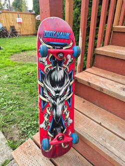 Tony Hawk Skateboard – Like New