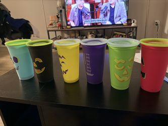 Set of 6 Starbucks Glow in the Dark Cold Cups With Lids