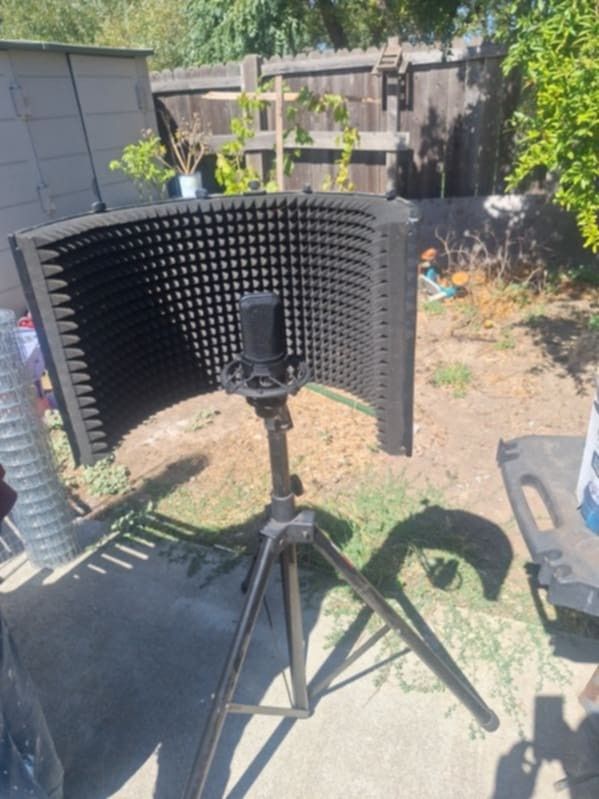 Audio Technicana At4040 Mic With Stand