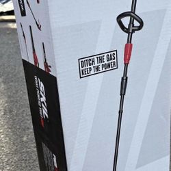 NEW / BOXED SKIL PWR CORE 40-volt 10-in 2.5 Ah Pole Saw (Battery and Charger Included)