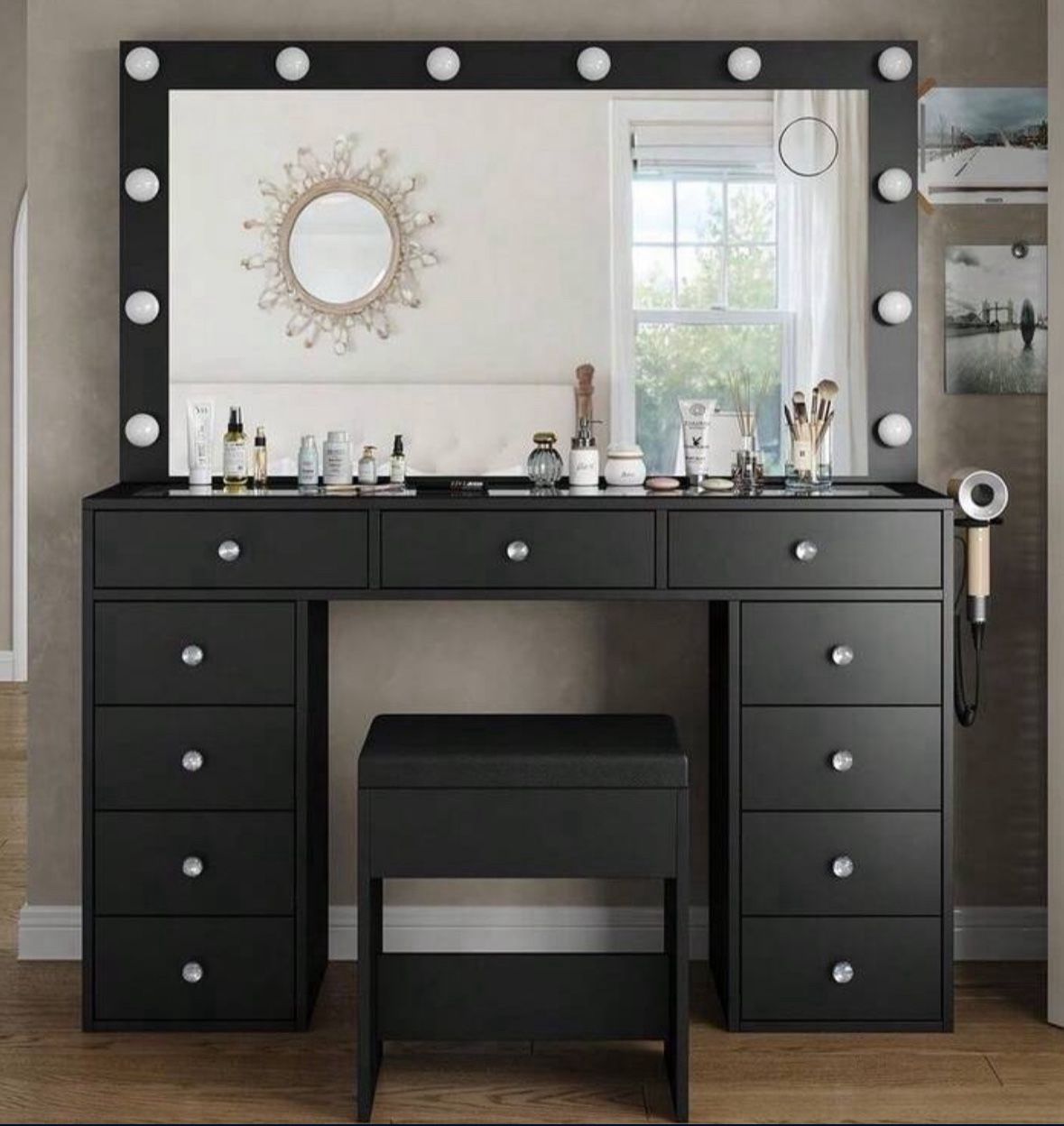Black Vanity Semi-new 