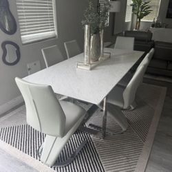 Modern Dining Table 