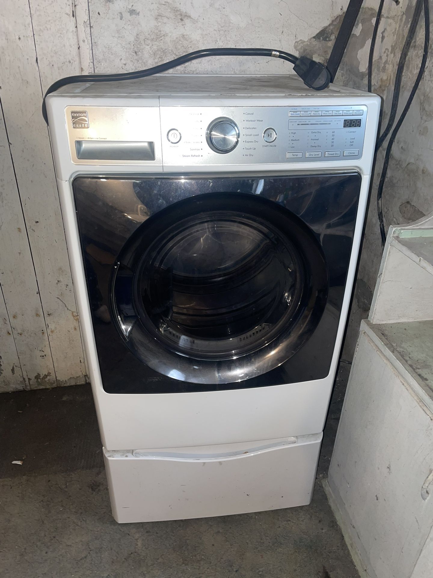 Kenmore Elite electric dryer model 81582