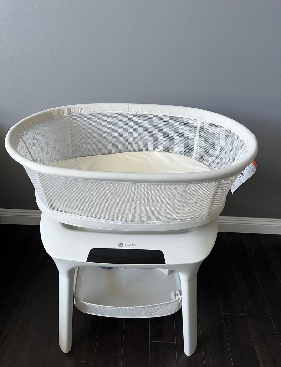4 Moms Bassinet