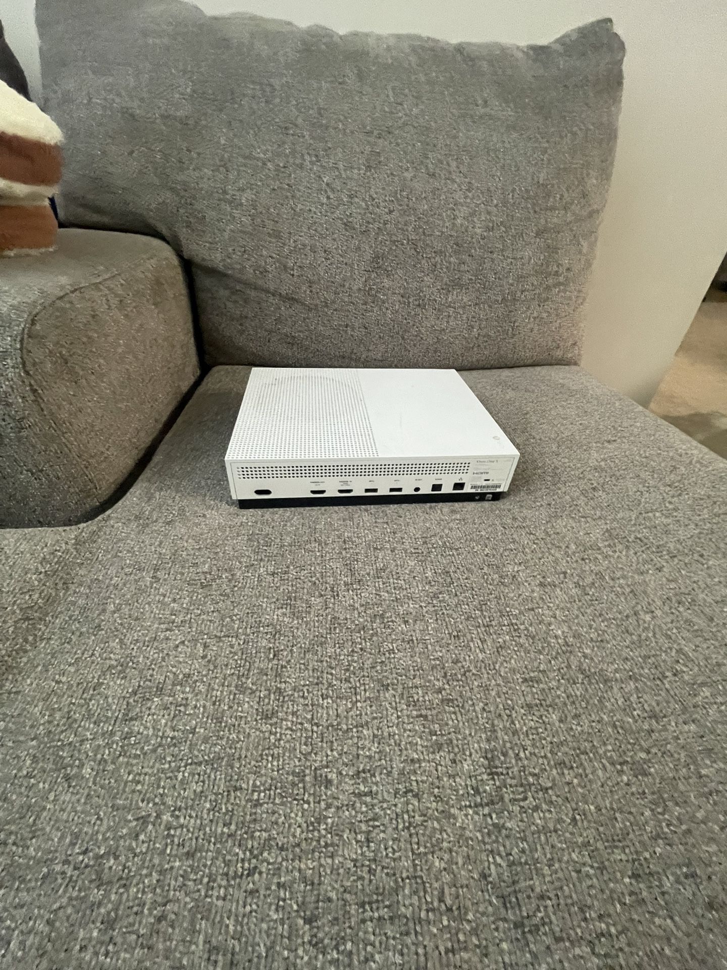 Xbox One S