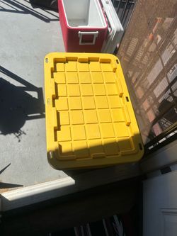 Yellow storage bin, 27 gallons