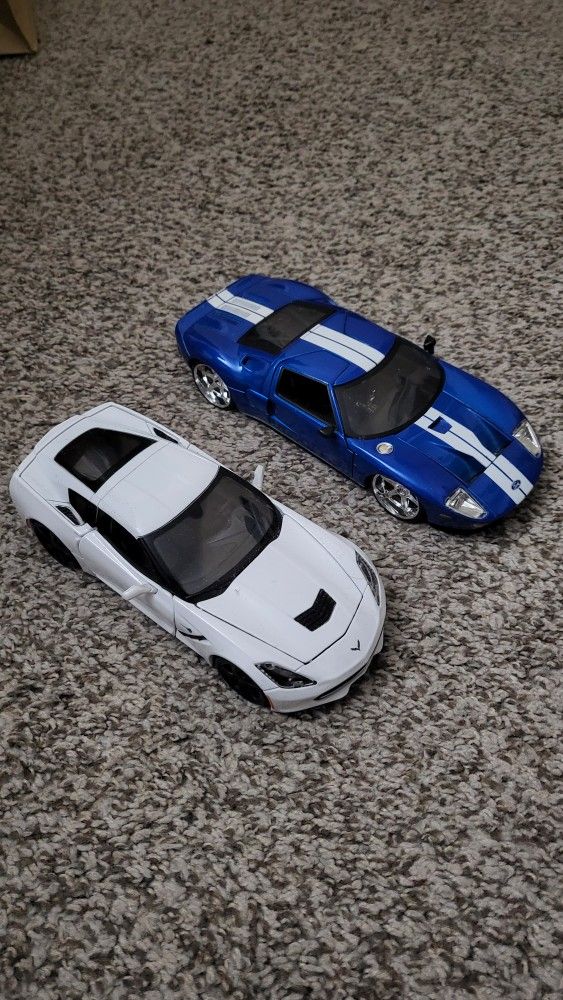 Model/Toy Cars Corvette & Ford