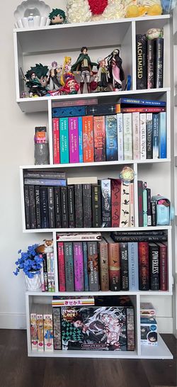 5-tier wood Geometric bookshelf