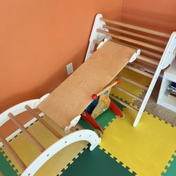 Kids Climbing 