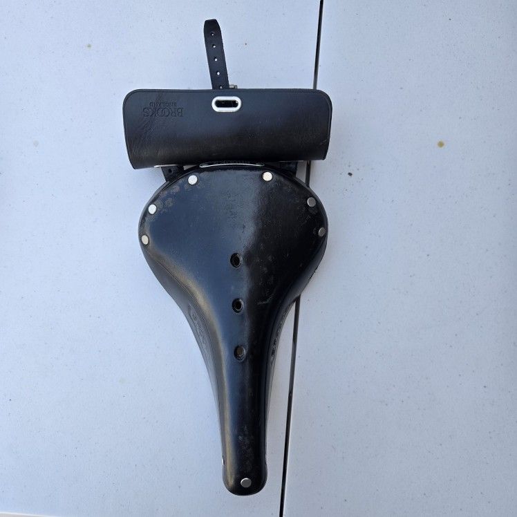 Brooks Leather Bike Saddle And Tool Bag