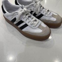 Adidas Women’s White And Black Sambas Size 10