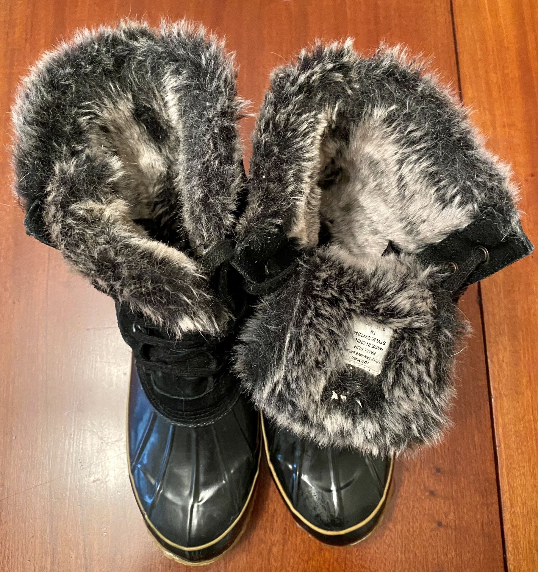 Khombu Lined Winter Boots