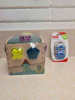 B Wonder Cube and Nuk Orthodontic Pacifier (18-36 months)