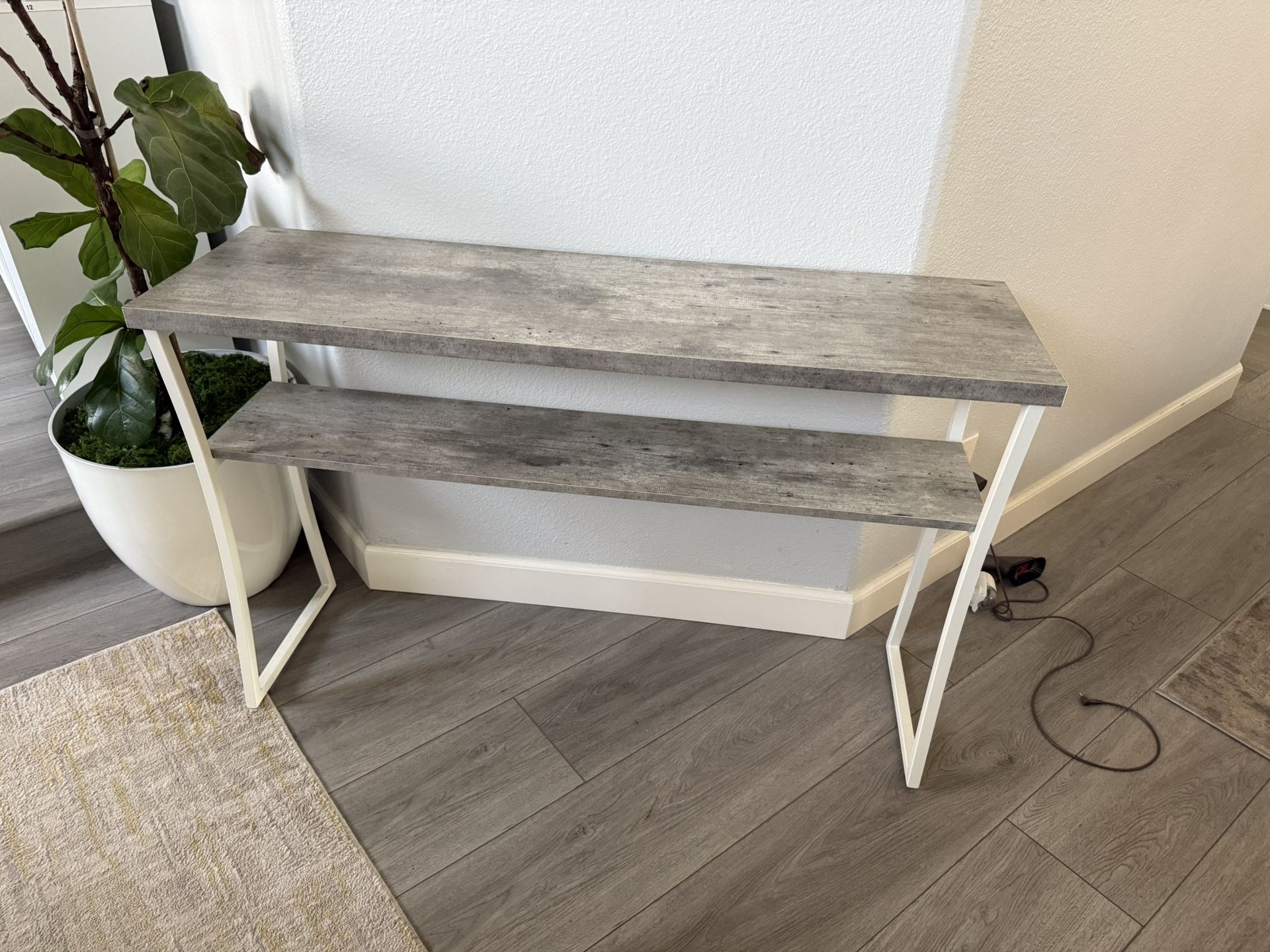 Wooden/Metal Console Table