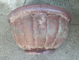 Large Old World Terracotta Ribbed Garden Planter