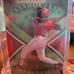 Vladimir Guerrero Sr 2008 Upper Deck First Edition Starquest Green Insert Baseball Card 