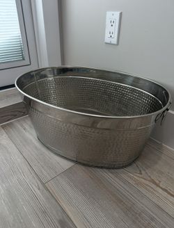Silver Tub