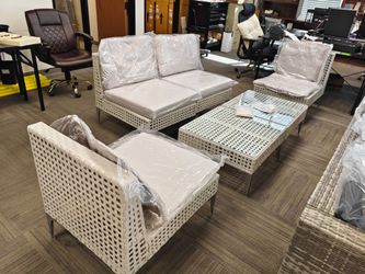 Outdoor Wicker Patio Furniture Set.brand new
