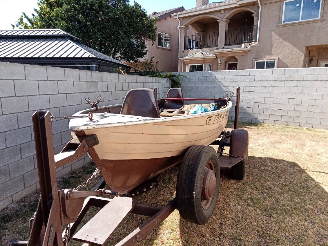 Crestline Aluminum Boat