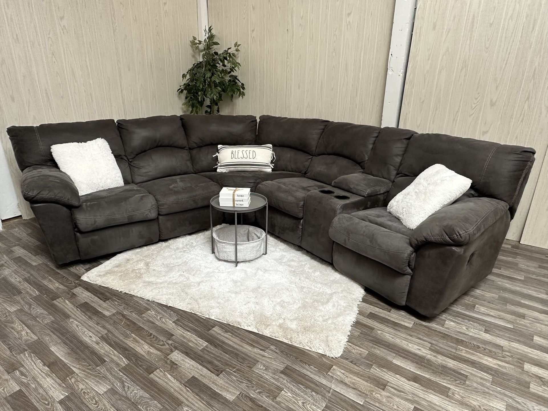 Gray Reclining Sectional Couch (Ashley Furniture) -Delivery Available 