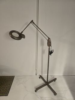 1950's Vintage Industrial Dazor M-1450-H Floating Swivel Magnifying ROLLIMG Floor LAMP Draftting Jewlery Making Mid Century Modern
