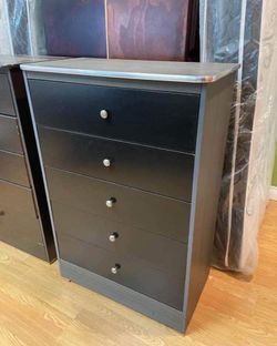 Linda cajonera en venta