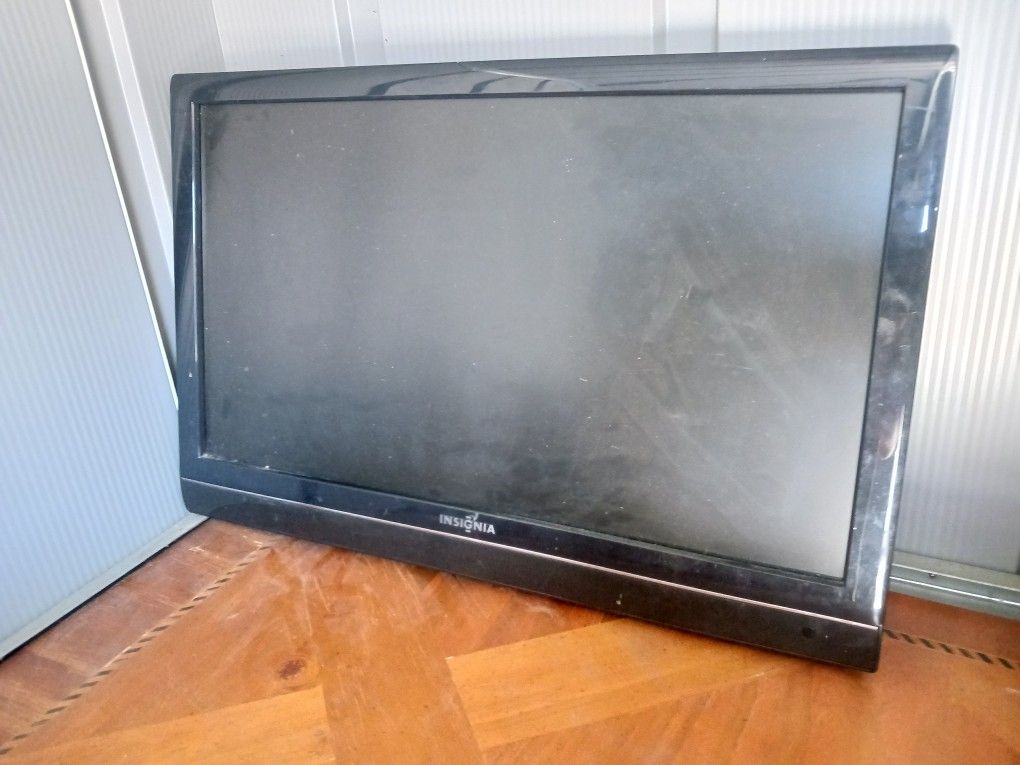 Computer Monitor + TV 22" Insignia