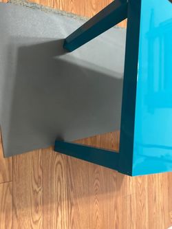 IKEA Turquoise Side Table – Modern Glossy Finish”