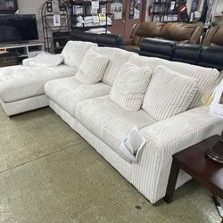 LINDYN IVORY 3-PIECE SECTIONAL