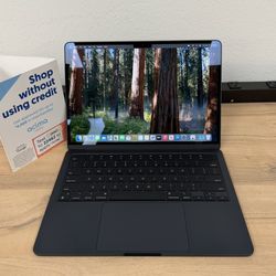 13" MacBook Air M2 8 Core**500GB SSD