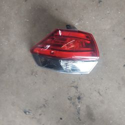 LEFT TAIL LAMP FOR NISSAN ROGUE YEAR 2017 UP 2020 