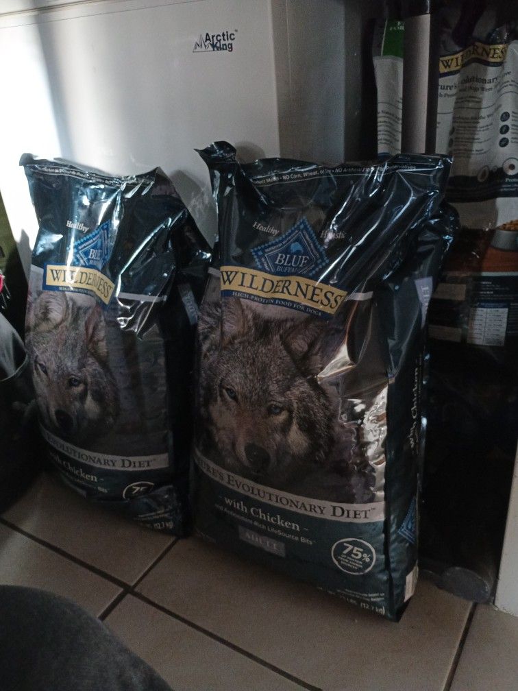 Blue Buffalo Wilderness Nature's Evolutionary Diet Adult Dry Dog Food