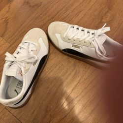 Puma athletic Shoes