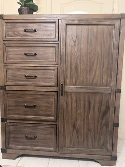 Dresser