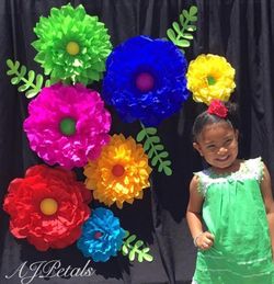 Fiesta back drop/Fiesta Flowers/Mexican paper flower/Fiesta Decorations