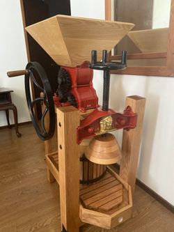 1877 Junior Apple Press