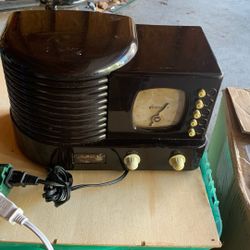 Crowley. A.M. Fm. Cassette player.