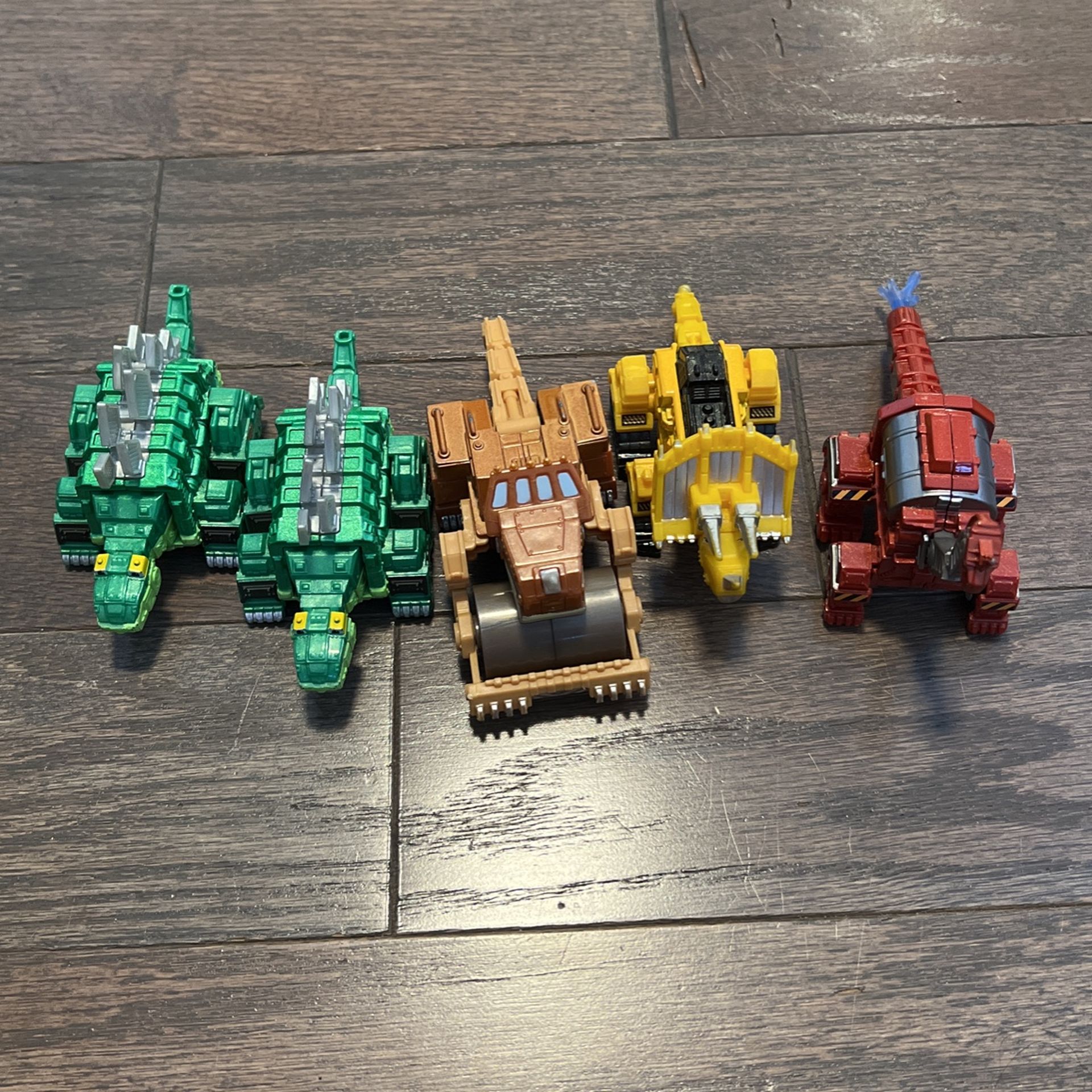 Dinotrux Garby,Rolldon,Hydrodon,Rolladon