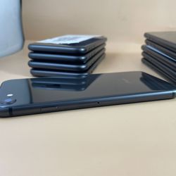 APPLE IPHONE 8 256GB UNLOCKED FULLY FUNCTIONAL!!!!