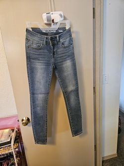 ♡SIZE 1 JUNIORS♡《WALLFLOWER ULTRA FIT SKINNY JEANS》♡