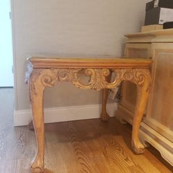 2 Side Tables