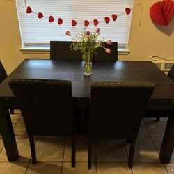 TABLE FOR SALE (6 CHAIRS)