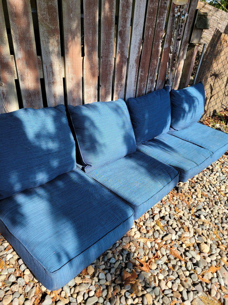 (4) Outdoor Furniture Cushions