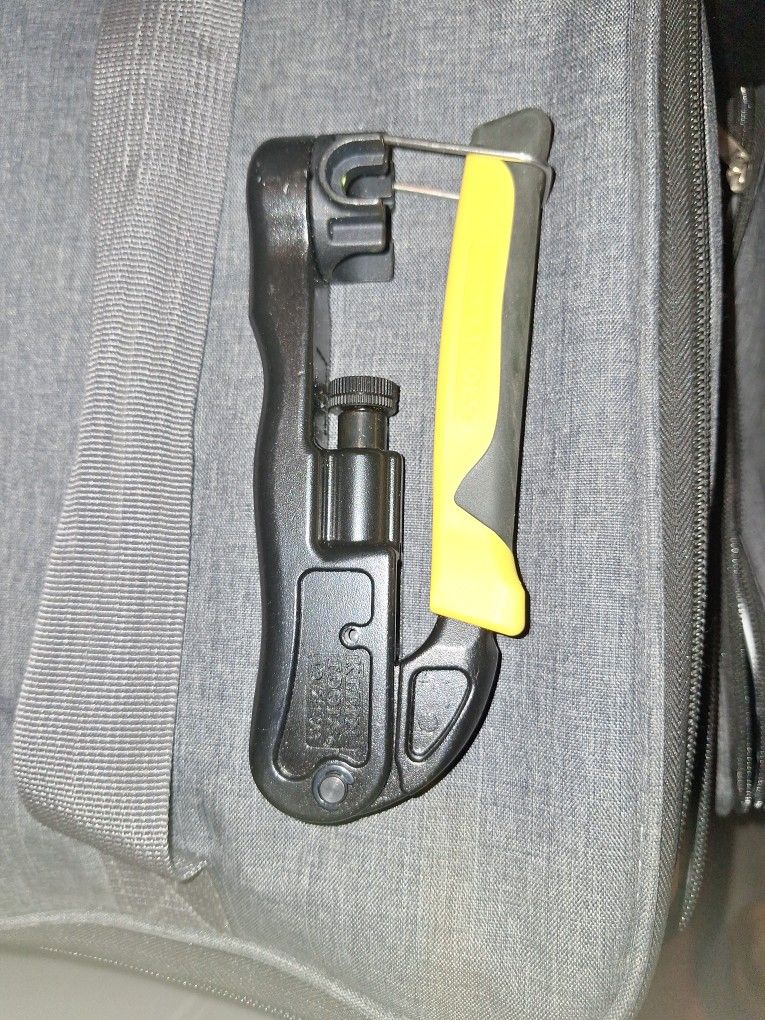 Klein Rg11 Rg6 Crimper