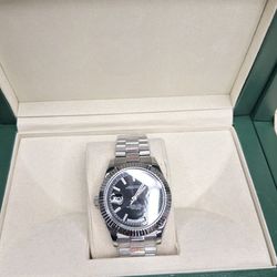 BRAND NEW LUXURY HIGH WND WATCH ⌚️💎