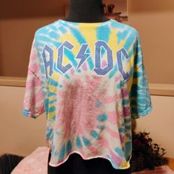 $15/Cropped T-shirt/Size Large/FCFS NO HOLDS 